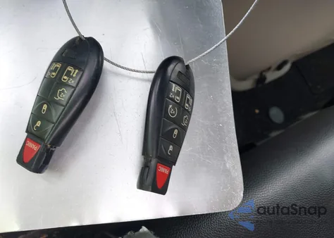 2012 Chrysler Town & Country Touring from USA, damaged, VIN 2C4RC1BGXCR301271